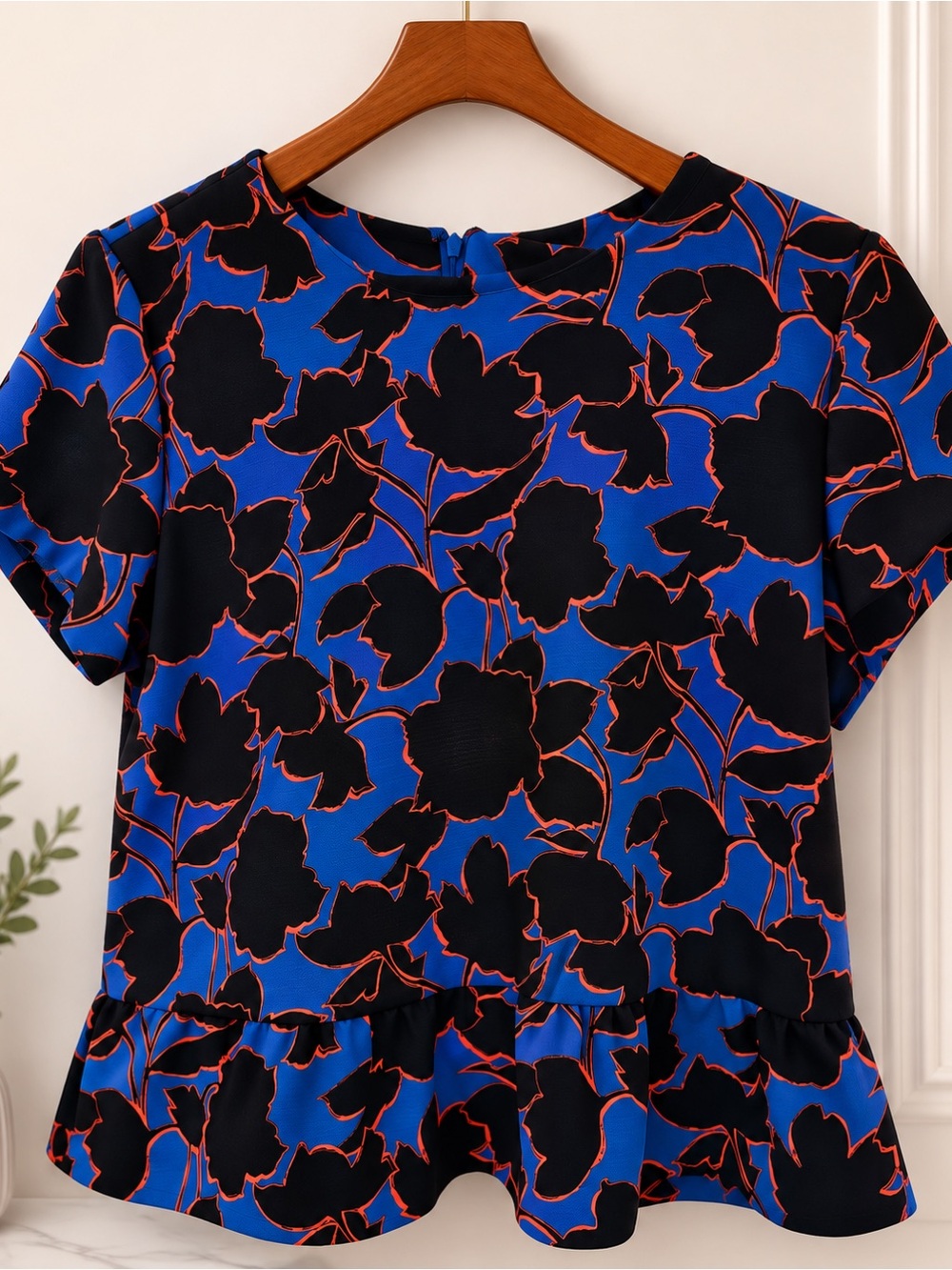 Halogen Blue Floral Short-Sleeve Ruffle-Hem Blouse